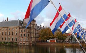 Dutch Regulator Urges Gambling Companies to Use Up-to-Date Documents