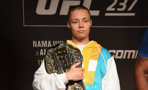 Rose Namajunas vs Carla Esparza UFC 274 Odds, Time, and Prediction