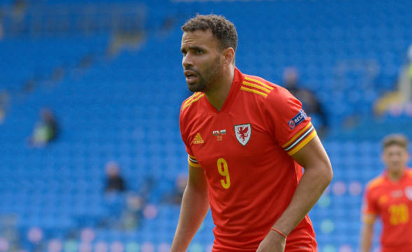 Premier League Ace Hal Robson-Kanu Urges Ban on Gambling Sponsorships